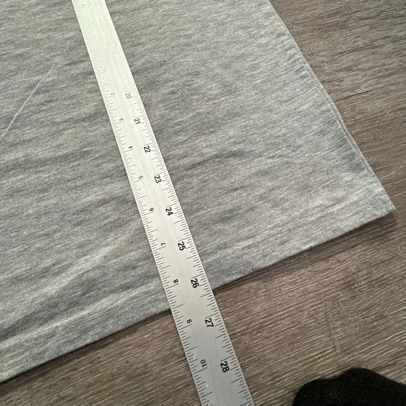 Under Armour Shirt Mens Small‎ Gray Tee Short Sleeve Performance Loose Workout - Picture 6 of 8